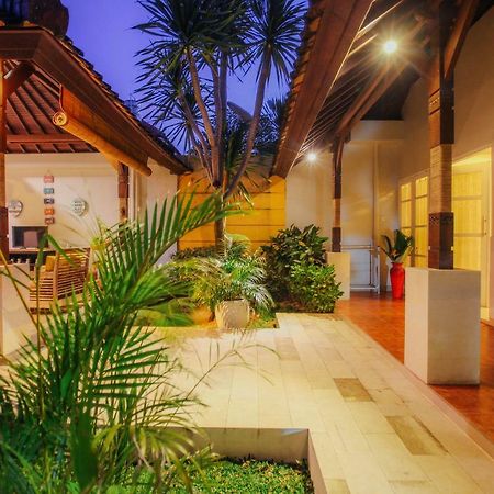 Villa Matahari スミニャック エクステリア 写真